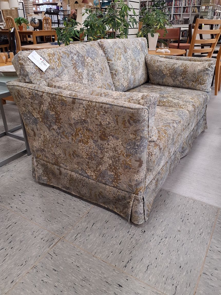 Grøn polstret sofa 2-pers